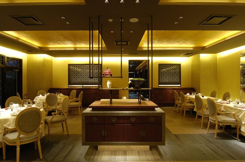 Royal Oak Hotel Spa & Gardens Otsu Esterno foto