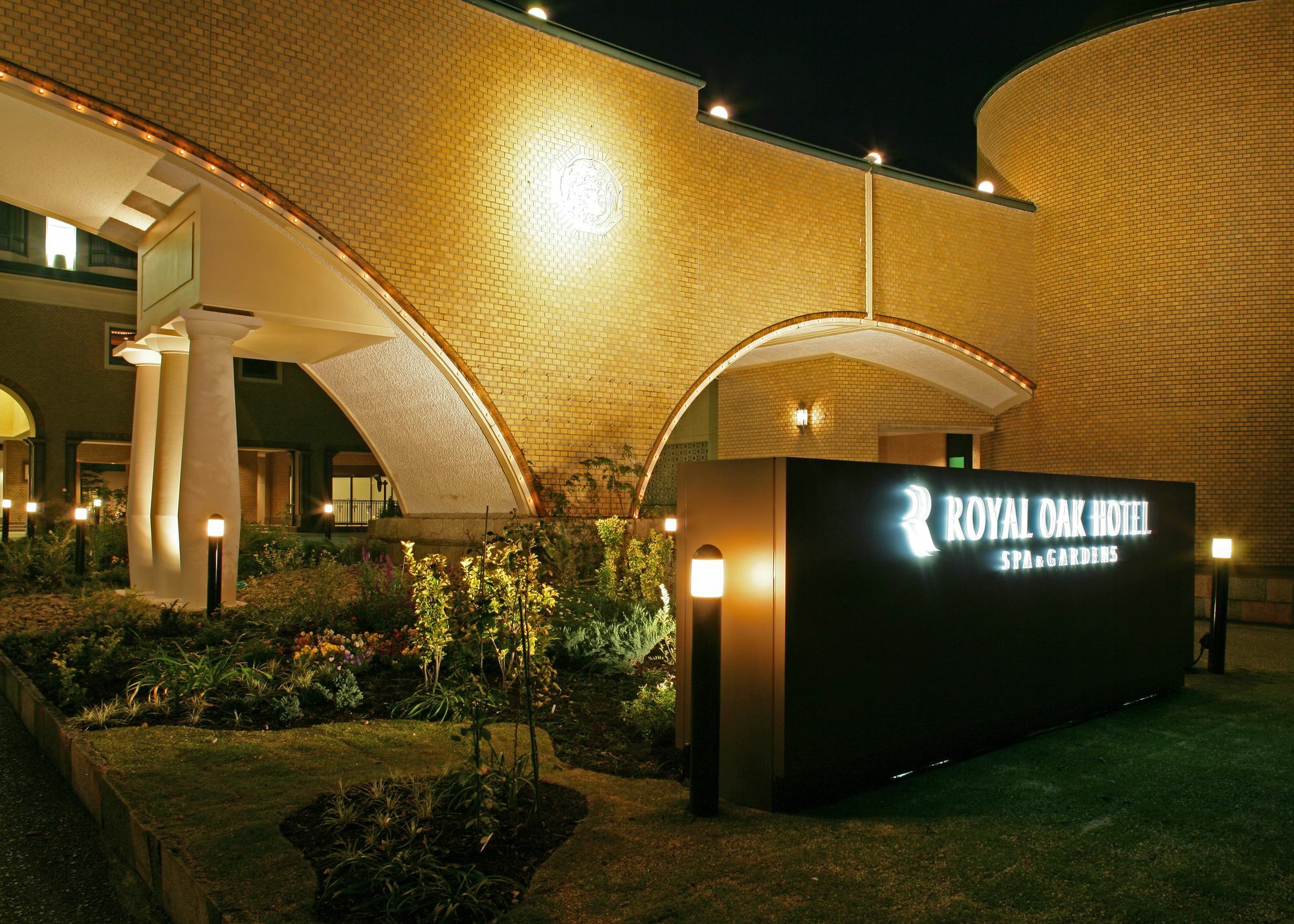 Royal Oak Hotel Spa & Gardens Otsu Esterno foto