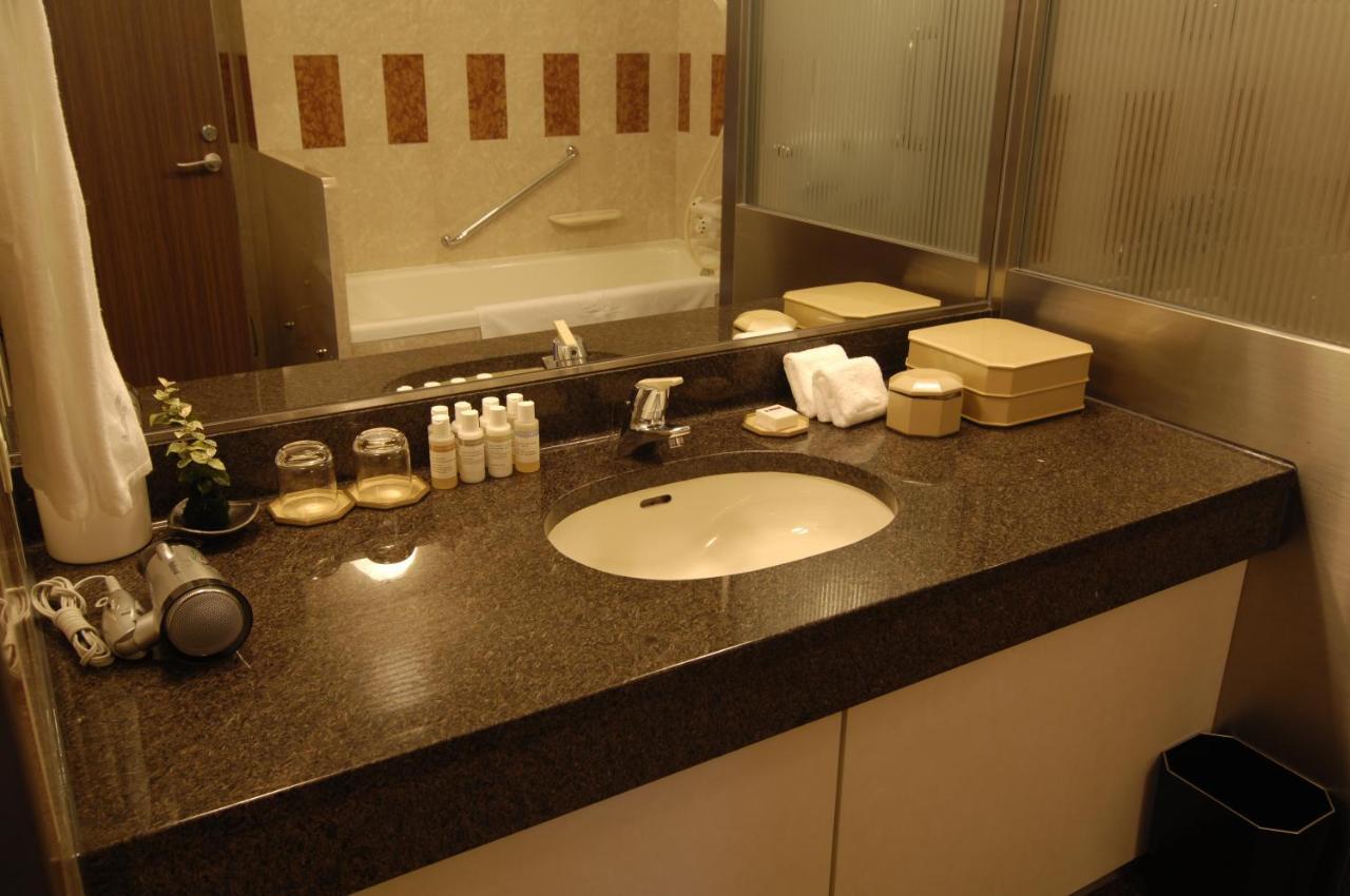 Royal Oak Hotel Spa & Gardens Otsu Esterno foto